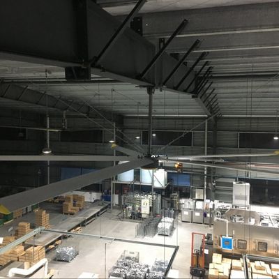 Motor magnet permanen 18FT 5.5M Penggemar langit-langit industri besar