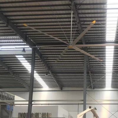 Harga yang bagus 380V/220V 1.5KW HVLS Industrial Ceiling Fan untuk pendinginan hemat energi di gudang on line